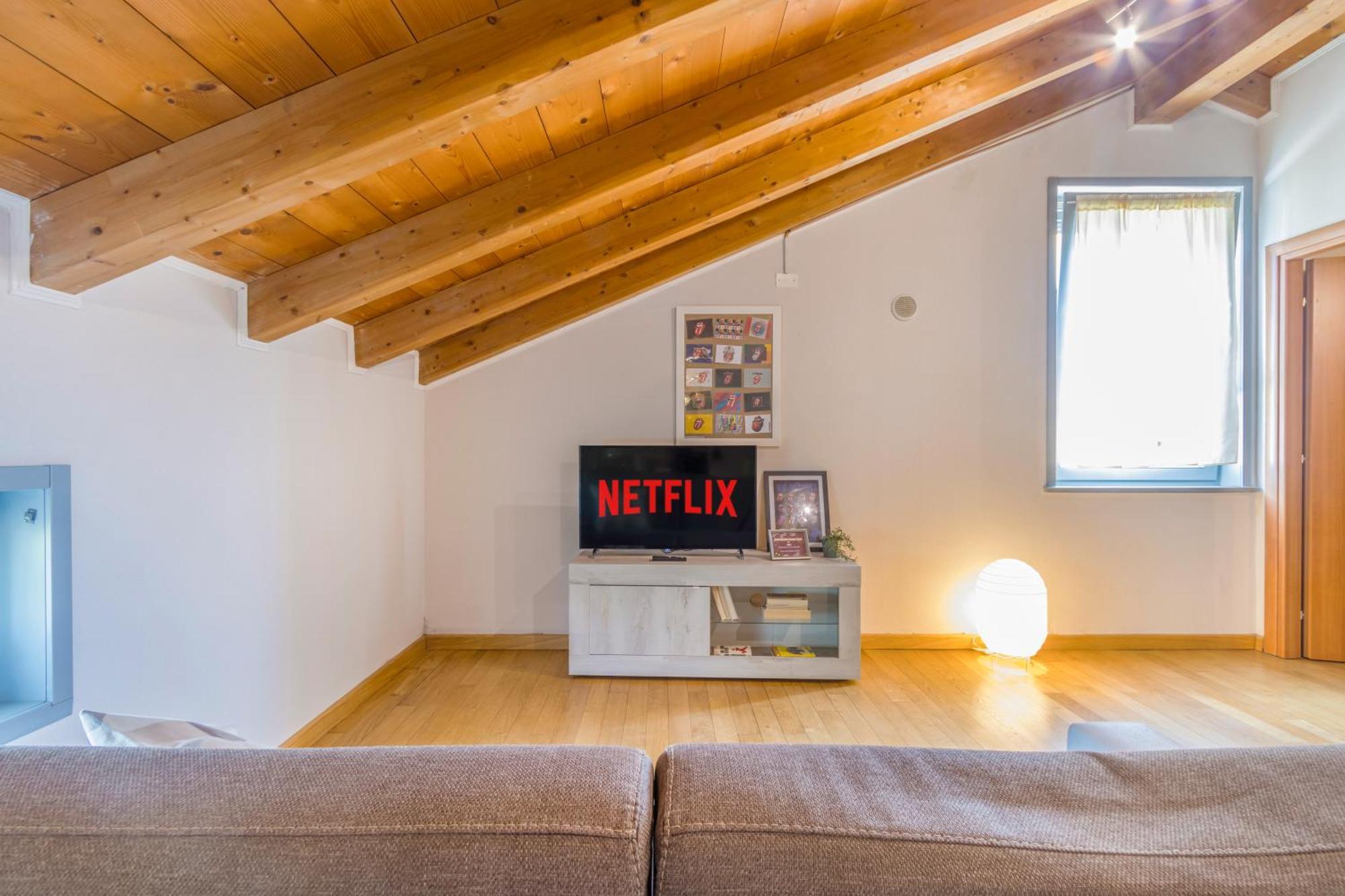 Stazione 200M - Wifi - Aria Condizionata - Smart Tv Apartment Parma Exterior photo