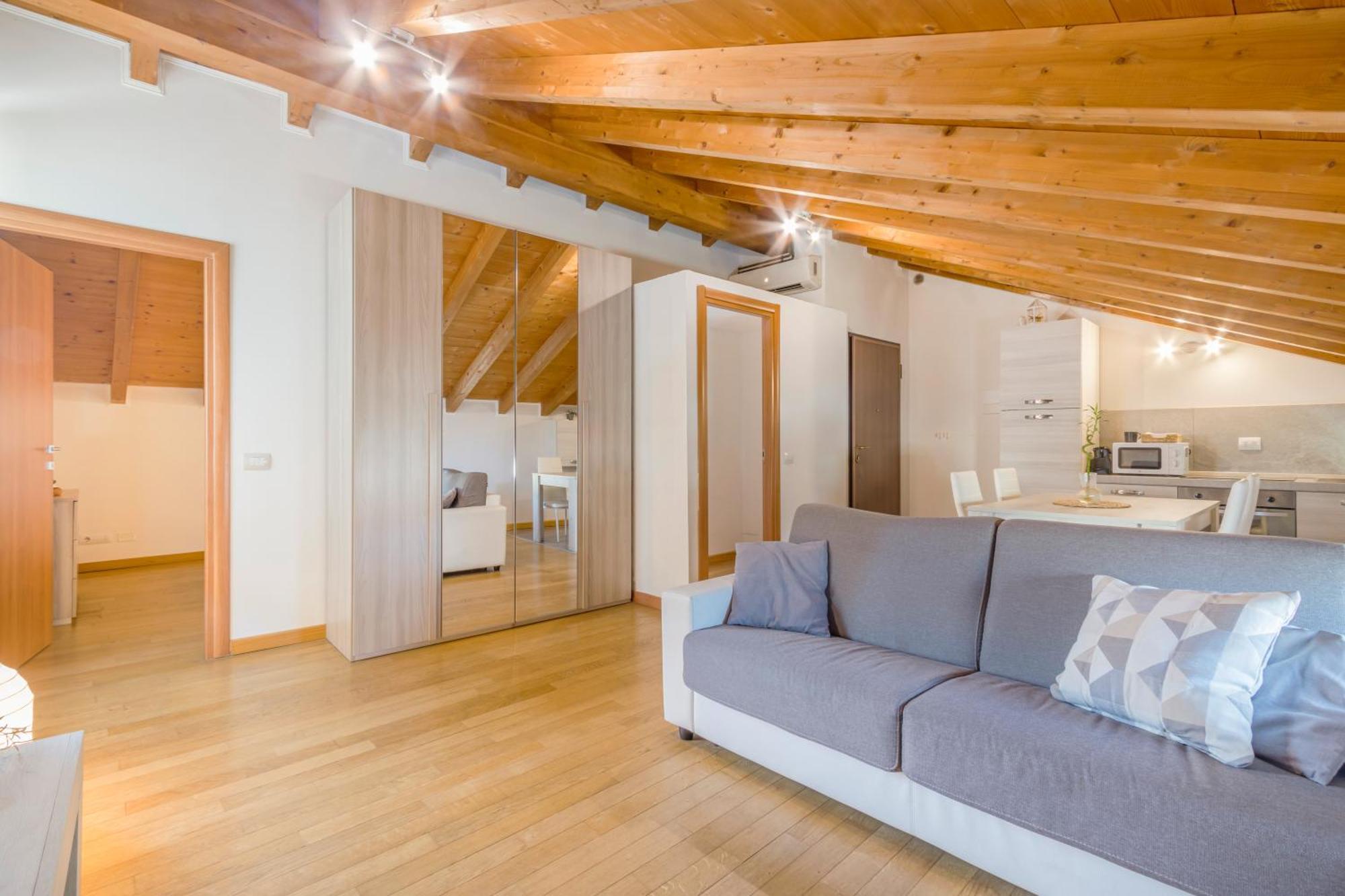 Stazione 200M - Wifi - Aria Condizionata - Smart Tv Apartment Parma Exterior photo